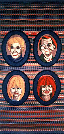 Fyra generationer eller Kvinnohistoria, bunden rosengång och bildväv av textilkonstnär katrin bawah i serien Familjen och Jämställdhet